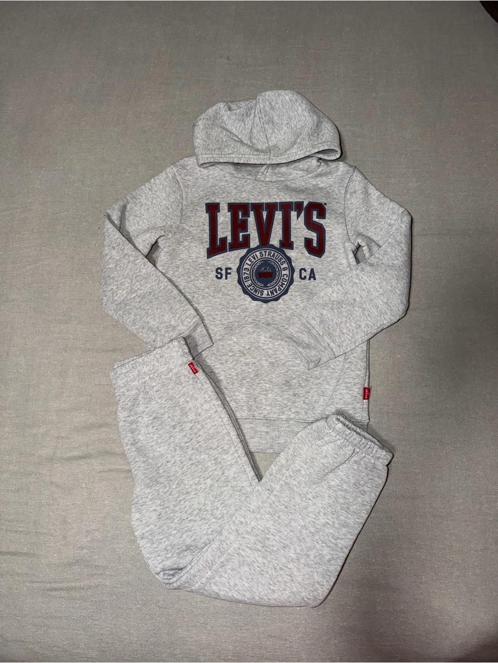 Levi's Kids Light Gray Hooded Sweatshirt & Joggers with Navy/Red Logo